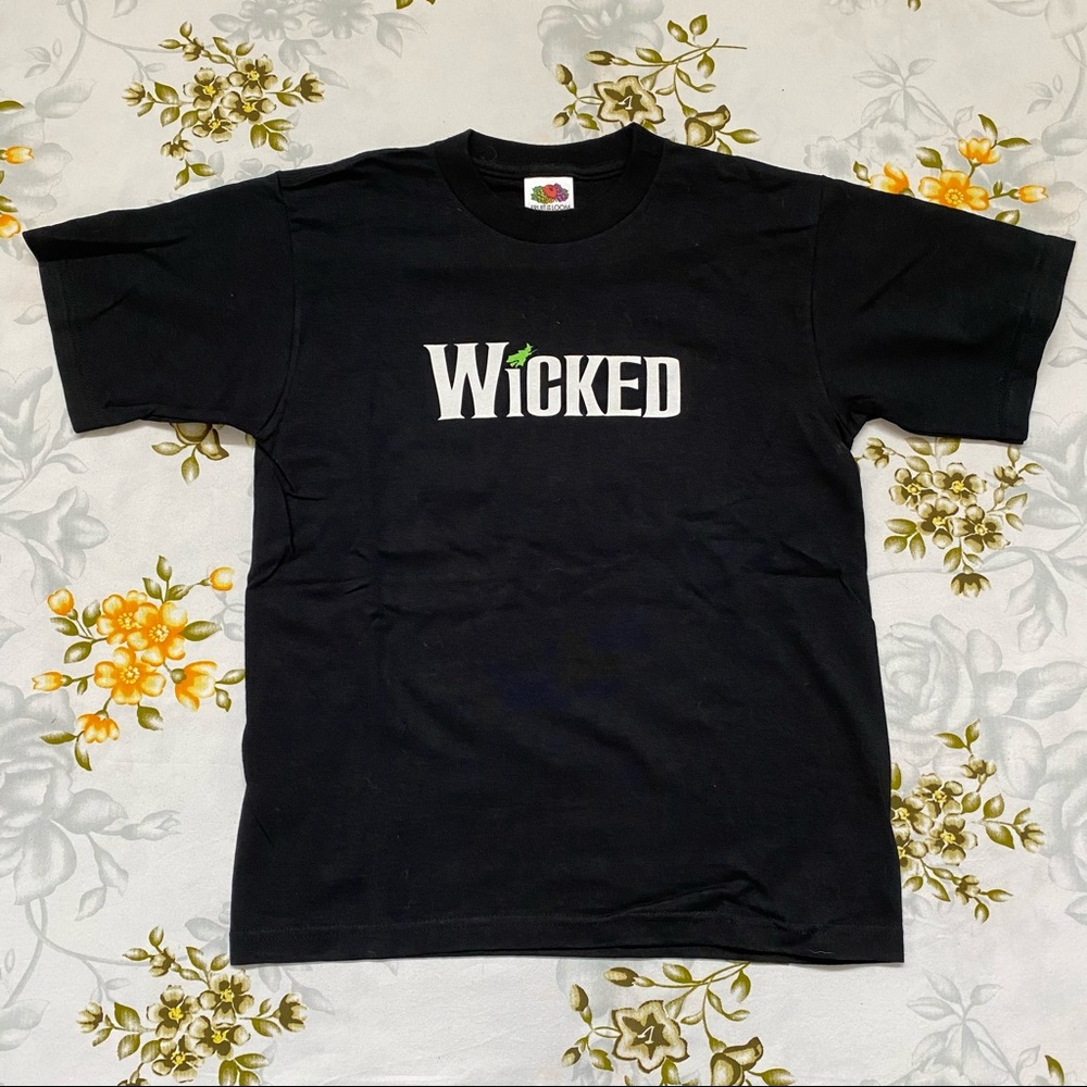 Wicked Size 10/12 Classic T-Shirt Merch